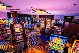 Giao diện hỗ trợ khách hàng play b52 trên điện thoại tại Việt Nam